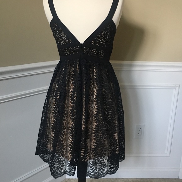 Heartloom Felix Lace Dress NWT NYE - Picture 7 of 7